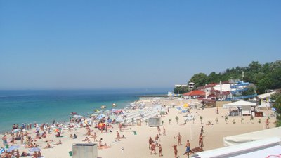 На двох пляжах Одеси морська вода не відповідає гігієнічним вимогам – МОЗ
