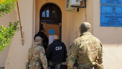 Ремонт доріг: на Одещині розкрили схему привласнення 4 мільйонів гривень Ремонт доріг: на Одещині розкрили схему привласнення 4 мільйонів гривень