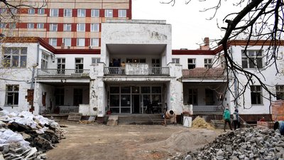 У Кропивницькому за понад 50 мільйонів гривень ремонтують стоматологічну клініку