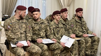 "Завжди перші": у Миколаєві нагородили десантників 79-ї бригади "Завжди перші": у Миколаєві нагородили десантників 79-ї бригади
