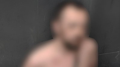У Києві чоловік ліг на трамвайні рейки й заблокував рух транспорту