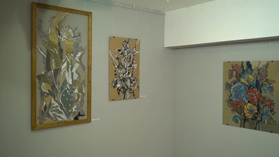 Художниця з Полтави розписує тканини