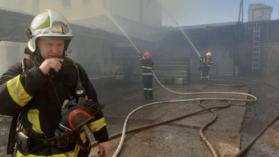 На Рівненщині горять будівлі чоловічого монастиря На Рівненщині горять будівлі чоловічого монастиря