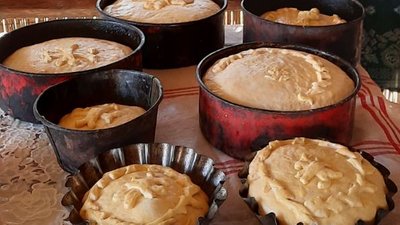 Паски мають випікатися півтори години, — закарпатка Ержибет Кокаш Паски мають випікатися півтори години, — закарпатка Ержибет Кокаш