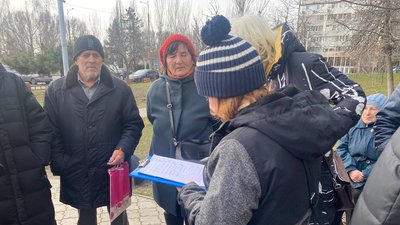 Дніпряни вийшли на протест, аби зберегти зелену зону від забудови Дніпряни вийшли на протест, аби зберегти зелену зону від забудови