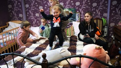 Сім'я Робакідзе з Вінниччини всиновила найбільше дітей в області Сім'я Робакідзе з Вінниччини всиновила найбільше дітей в області