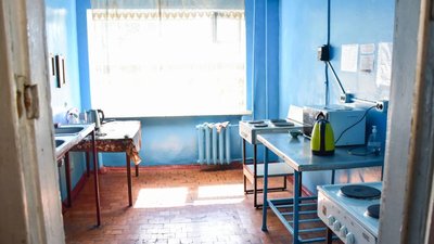 Чернігівська міськрада розселила в гуртожитки 29 сімей, що втратили житло Чернігівська міськрада розселила в гуртожитки 29 сімей, що втратили житло