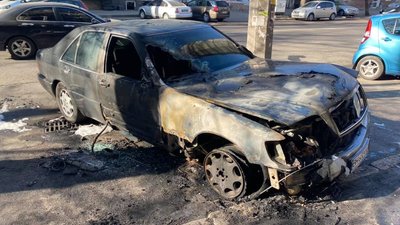 Громадському діячу з Одеси підпалили авто, він пов’язує це зі своєю діяльністю Громадському діячу з Одеси підпалили авто, він пов’язує це зі своєю діяльністю