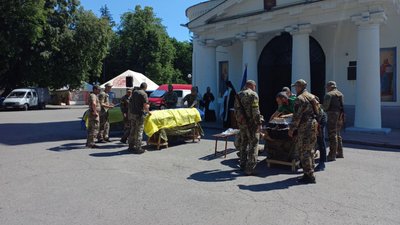 У Полтаві прощаються із трьома загиблими на війні