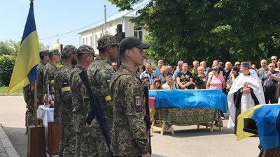 У Полтаві прощаються із загиблими під час війни