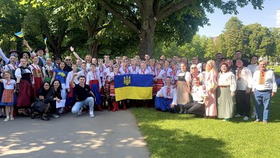 "Не вщухали оплески". Два кропивницькі ансамблі виступили на сцені Євробачення у Швейцарії "Не вщухали оплески". Два кропивницькі ансамблі виступили на сцені Євробачення у Швейцарії