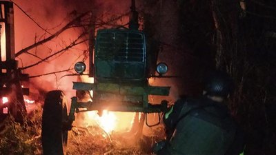 У ніч на 24 серпня РФ обстріляла Вовчанськ на Харківщині, спалахнули три пожежі У ніч на 24 серпня РФ обстріляла Вовчанськ на Харківщині, спалахнули три пожежі