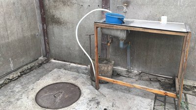 У Сапанові повторно взяли заміри води, щоб перевірити на вміст аміаку