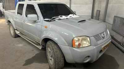 Мешканці Львівщини за гроші з коляди купили дві машини для військових