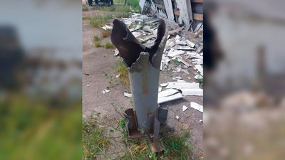 Зруйноване зерносховище та пошкоджена сільгосптехніка: як виглядає агропідприємство на Чернігівщині після обстрілу Зруйноване зерносховище та пошкоджена сільгосптехніка: як виглядає агропідприємство на Чернігівщині після обстрілу