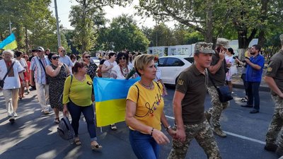 Молитва за Україну та урочиста хода - у Херсоні святкують День незалежності Молитва за Україну та урочиста хода - у Херсоні святкують День незалежності