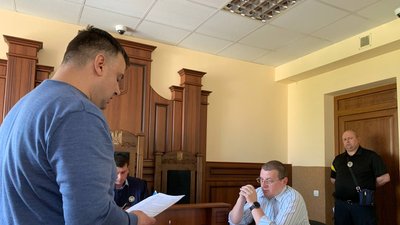 Одному з волонтерів Тернопільщини, якого підозрюють у привласненні коштів, обрали запобіжний захід Одному з волонтерів Тернопільщини, якого підозрюють у привласненні коштів, обрали запобіжний захід