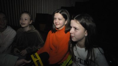 Новорічна казка-мюзикл "Ніч Чудасії": у Житомирському драмтеатрі показали прем’єру для дітей Новорічна казка-мюзикл "Ніч Чудасії": у Житомирському драмтеатрі показали прем’єру для дітей