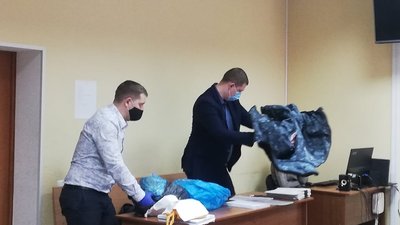 В полтавському суді розглядають справу щодо стрілянини біля кафе "Ботанік". Текстова трансляція В полтавському суді розглядають справу щодо стрілянини біля кафе "Ботанік". Текстова трансляція