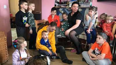 Родина на Тернопільщині виховує 14 дітей, з них 13 – з інвалідністю Родина на Тернопільщині виховує 14 дітей, з них 13 – з інвалідністю