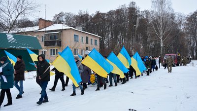 Загинув внаслідок поранення: на Чернігівщині попрощалися з солдатом