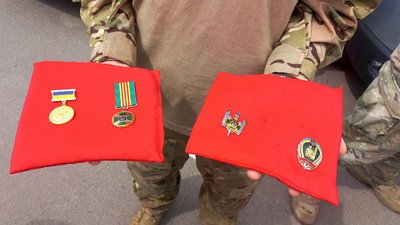 У Сумах попрощалися з прикордонником Віталієм Терещенком У Сумах попрощалися з прикордонником Віталієм Терещенком