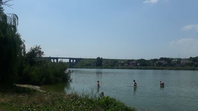 Яйця аскарид та кишкова паличка. На Кіровоградщині дослідили воду та пісок на пляжах