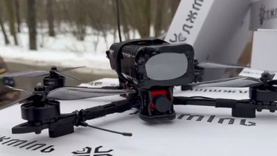 Понад 60 безпілотників від початку року: освітяни Дарницького району Києва допомагають ЗСУ