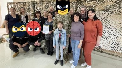 В Олександрії центральну площу накрили маскувальною сіткою