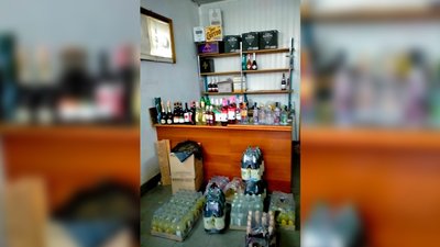 Близько 250 літрів спиртного: у Чернігові викрили підприємця, який торгував алкоголем попри заборону Близько 250 літрів спиртного: у Чернігові викрили підприємця, який торгував алкоголем попри заборону