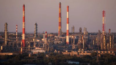 НПЗ «Орскнефтеоргсинтез» у місті Орськ, РФ