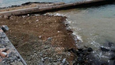 На Одеському пляжі почали капітальний ремонт підпірної стінки На Одеському пляжі почали капітальний ремонт підпірної стінки
