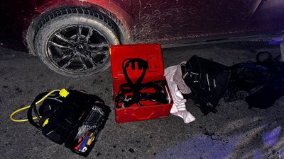 В Ужгороді затримали чоловіків, яких підозрюють в обкраданні автівок містян В Ужгороді затримали чоловіків, яких підозрюють в обкраданні автівок містян