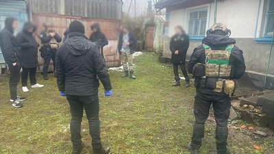 На Тернопільщині затримали двох чоловіків, які збували марихуану