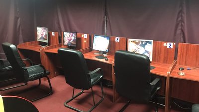 Правоохоронці викрили мережу незаконних гральних закладів у Дніпрі