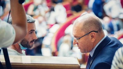 Нардеп Шевченко та фотограф Доброносов посварилися через фото з "прорадянським" прапором Білорусі