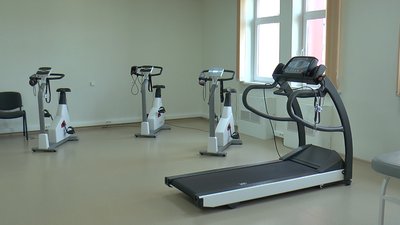 Три тижні буде у лікарні чоловік, якому першому на Полтавщині зробили операцію на відкритому серці Три тижні буде у лікарні чоловік, якому першому на Полтавщині зробили операцію на відкритому серці