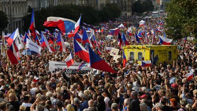 У Празі розпочались антиурядові протести: чого вимагають демонстранти
