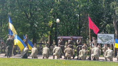 У Чернігові попрощалися з сержантом Павлом Колесником У Чернігові попрощалися з сержантом Павлом Колесником