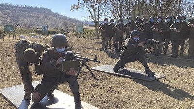 Під Одесою пройшли спеціальні тренування кулеметників. ФОТО Під Одесою пройшли спеціальні тренування кулеметників. ФОТО