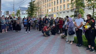У Вінниці прощаються з чотирирічною Лізою, яка загинула внаслідок ракетного обстрілу