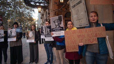 Українці протестують в Барселоні