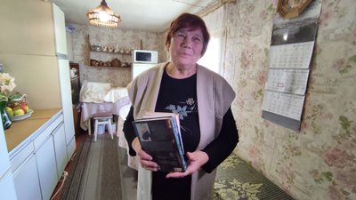 На Волині бібілотекарі розносять книги по домівка читачів