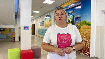 "Нам треба повертати дітей до школи за будь-яку ціну": у ліцеї на Миколаївщині онлайн-навчання через відсутність укриття