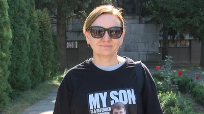 "Потрібен розголос": рідні військовополонених влаштували пішу ходу з Кременчука до Києва "Потрібен розголос": рідні військовополонених влаштували пішу ходу з Кременчука до Києва