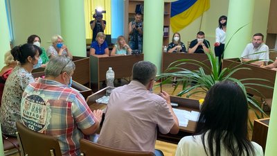 Із запізненням у два дні хмельницька обласна ТВК сформувала виборчі округи