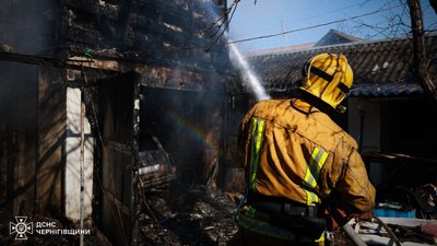 Смертельна пожежа у Чернігові: на місці займання виявили тіло чоловіка