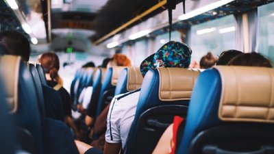 44 жителів Дніпропетровщини, які повернулись із країн Балтії до Києва, безкоштовно доправлять додому