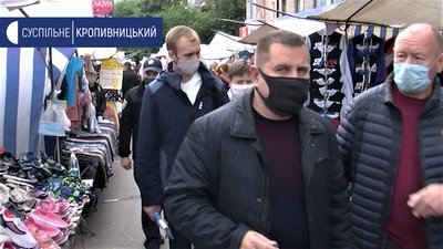 Комісія Кропивницької міськради виявила порушення у роботі продавців з наметів