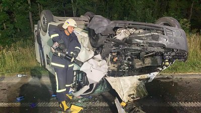 Автотроща неподалік Рівного: загинули бабуся з дідусем, онука – в лікарні Автотроща неподалік Рівного: загинули бабуся з дідусем, онука – в лікарні